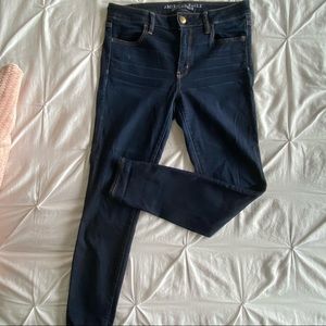 American Eagles dark Wash Jeans